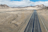 无人区中建高速公路，是怎样一种体验？